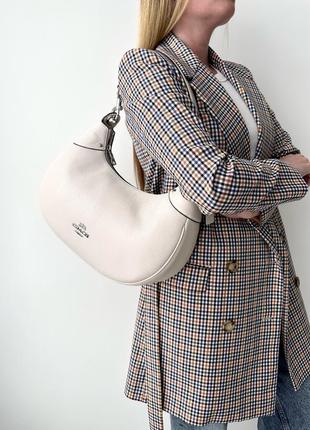 Жіноча брендова шкіряна сумка coach mara hobo bag оригінал сумочка кроссбоді хобо коач коуч шкіра на подарунок дружині подарунок дівчині2 фото