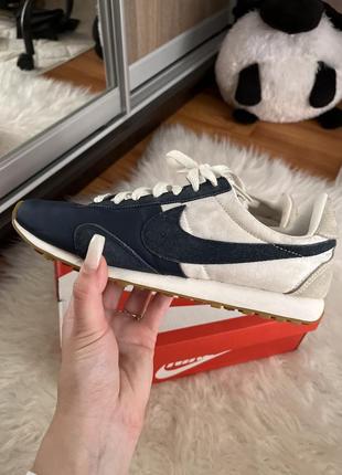 Кроссовки nike