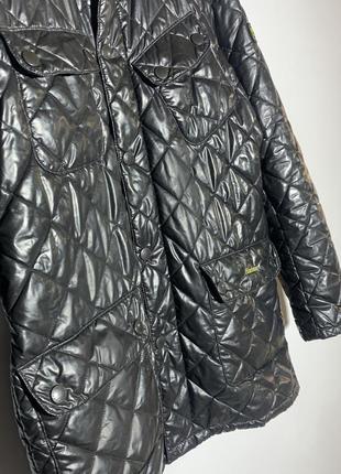 Лаковая куртка от известного бренда barbour5 фото