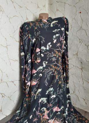 Платье длинное серое в цветочный принт,46 р3 фото