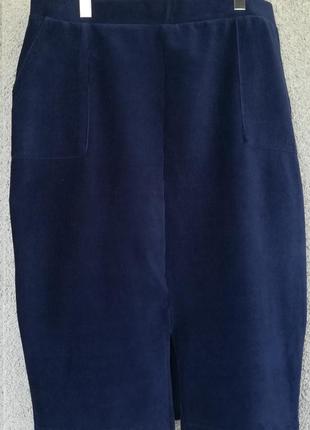 Вельветовая юбка карандаш с накладными карманами спереди с разрезом1 фото