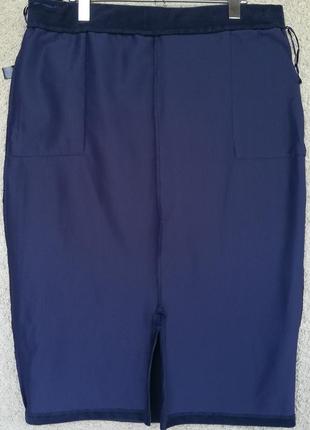 Вельветовая юбка карандаш с накладными карманами спереди с разрезом3 фото