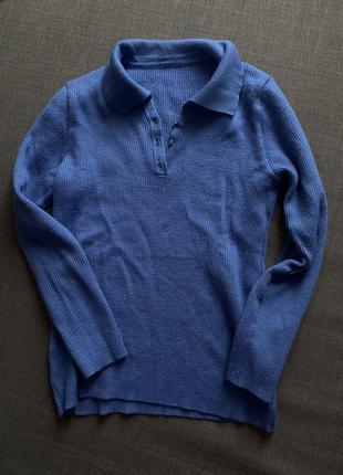 Базовий светр приємного синього кольору 50% шерсть
