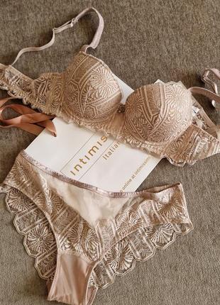 Витончений комплект білизни від intimissimi.