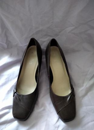 Кожаные туфли на кольца, коричневые, размер 382 фото