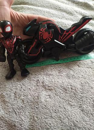 Іграшка мотоцикл..майлз моралез .marvel 2