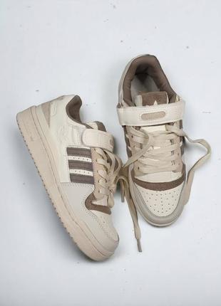 Кроссовки adidas forum low •rice brown powder•