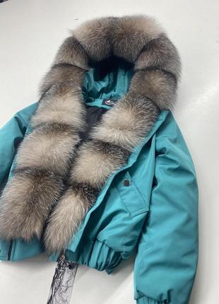 Яркий женский зимний бомбер куртка с трендовым мехом блюфрост, 42-56 размеры1 фото