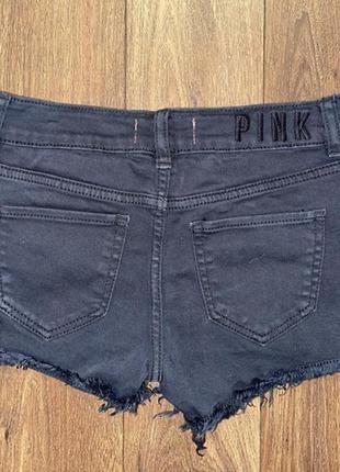 Черные стрейчевые коттоновые джинсовые шортики с бахромой "victoria's secret pink",xs/s2 фото