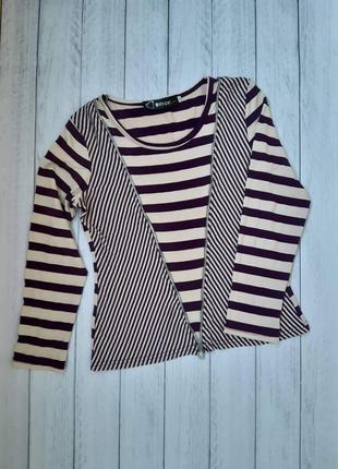 Жіноча кофтинка