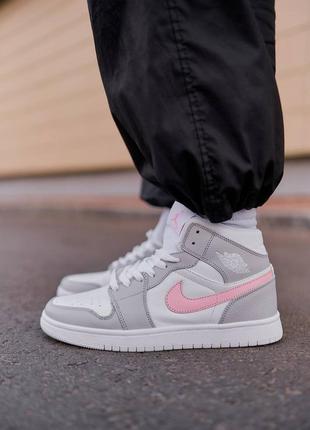 Кросівки nike air jordan 1 retro high grey pink жіночі