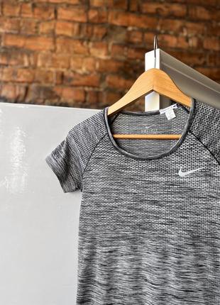 Nike women's short sleeve gray sports t-shirt женская, спортивная футболка2 фото