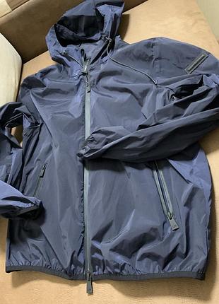 Unity вітровка нова італія нейлон оригінал!