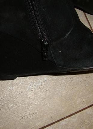 Чорні замшеві чоботи на танкетці / черные сапоги braska7 фото