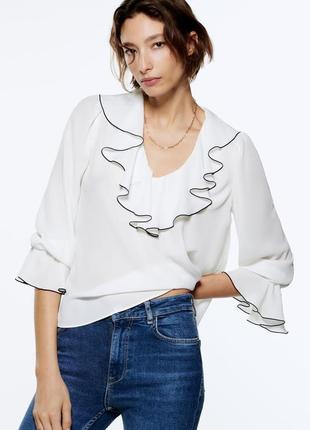 Біла блуза з воланами zara