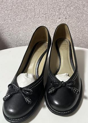 Кожаные туфли