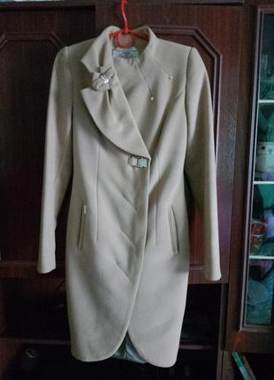 Пальто кашемировое.