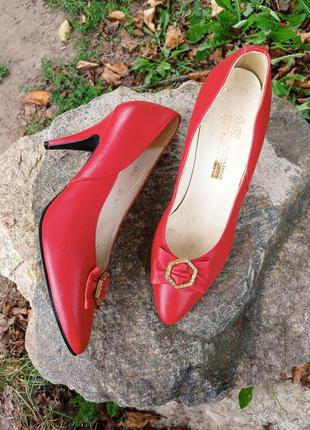 Туфли красные ботиночки винтаж югославская обувь 38-38'51 фото