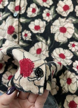 Twin set яркий свитер кардиган в цветочный принт из свежих коллекций3 фото