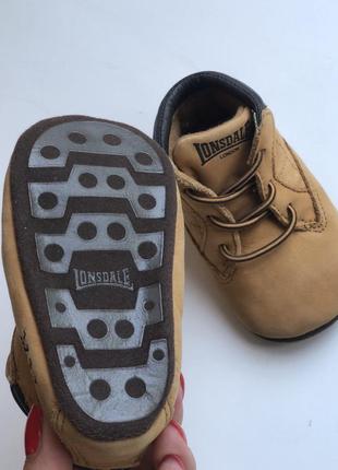 Lonsdale натуральная кожа пинетки первая обувь 3-6 месяцев4 фото