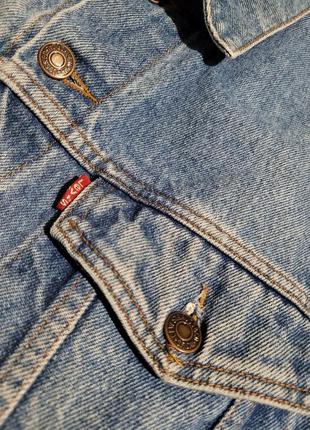 Жилет levis жилетка з вишевкою жилетка арт вінтаж10 фото