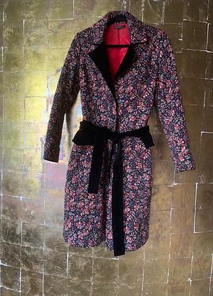 Дизайнерське пальто від ivanova