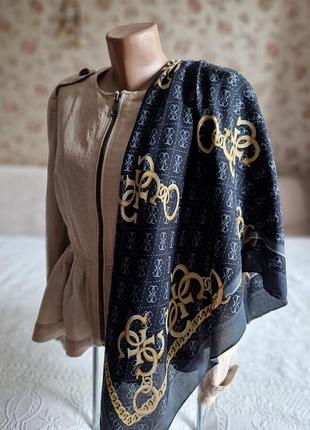 Жіноча брендова хустка guess