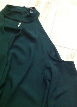 Красивая нарядная шифоновая изумрудная блуза с чокером открытыми плечами и на запах м -л3 фото