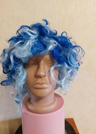 Карнавальный парик синяя - голубая1 фото