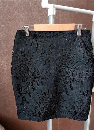 Очень эффектная юбка с кружевным верхом.