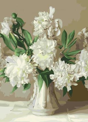 Білі піони у вазі