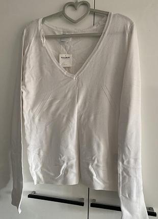 Белый джемпер