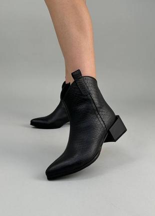 Стильні чорні жіночі черевики казаки,осінні,зимові,шкіряні/шкіра-рептилія,жіноче взуття 2023-20244 фото