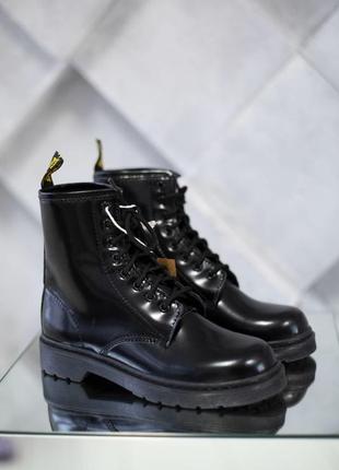 Шикарные ботинки dr. martens black лаковые2 фото