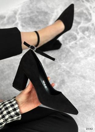 Женские черные замшевые туфли с ремешком на квадратных удобных каблуках3 фото