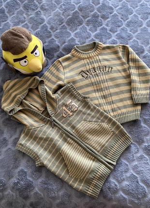 Удобный набор для мальчика/свитер + жилетка