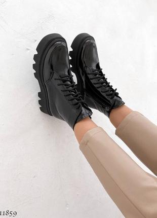 Ботинки деми осень натуральный лак черные на шнурках берцы7 фото