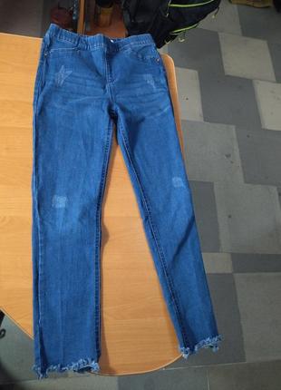 Джинсы на девочку на 11-12 лет
