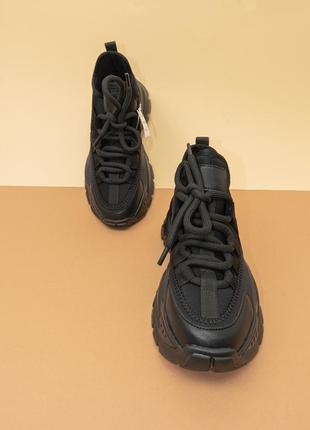 Жіночі кросівки шкіряні чорні демісезонні 39 маломірять кроссовки женские кожаные iva2 фото