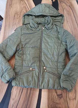 Демісезонна жіноча куртка