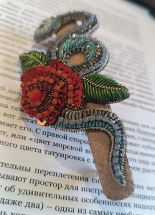 Шпилька  заколка змія з трояндою для волосся з бісеру8 фото