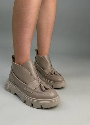Стильные бежевые женские лоферы высокие,осенни,зимовые,осень,зима, кожаные/кожа-женская об...