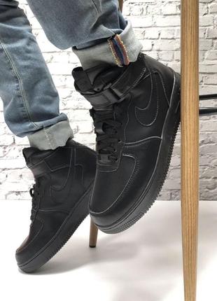 Чоловічі шкіряні зимові кросівки на хутрі nike air force 1 mid чорного кольору (40-45)