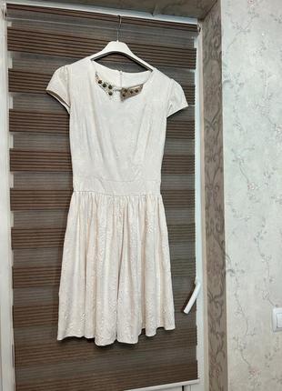 Ніжне біле плаття 2