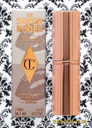 Стійка матова помада для губ charlotte tilbury the super nudes supermodel matte revolution lipstick
