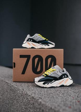 Дитячі кросівки adidas yeezy boost  7004 фото