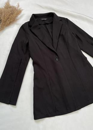 Піджак з розрізами на рукавах, жіночий чорний базовий піджак, трендовий піджак