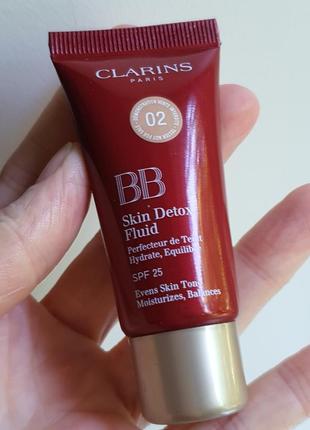 Вв-флюид с эффектом детокса clarins bb skin detox fluid spf 25