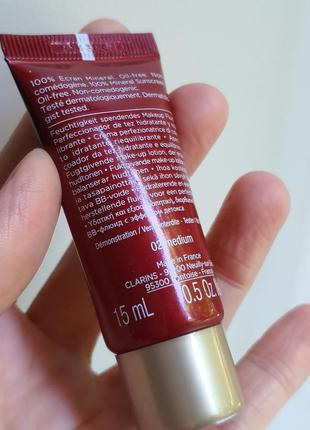 Вв-флюїд з ефектом детокса clarins bb skin detox fluid spf 252 фото