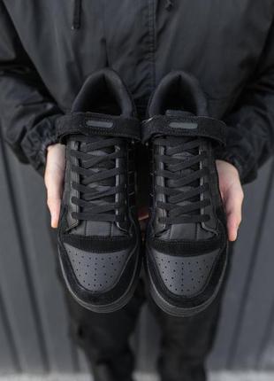 Мужские черные осенние кроссовки на липучках мужские демисезонные спортивные кроссовки adidas forum7 фото